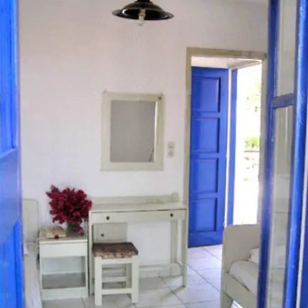 σαραντάρι Aparthotel 3*